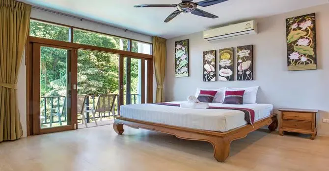 Heavenly Villa  Bedroom 1