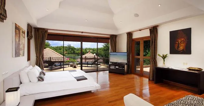 Laguna Waters    Bedroom