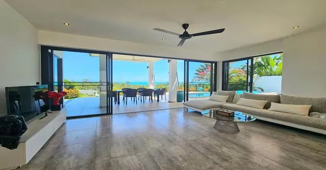 Savannah Villa  Living area