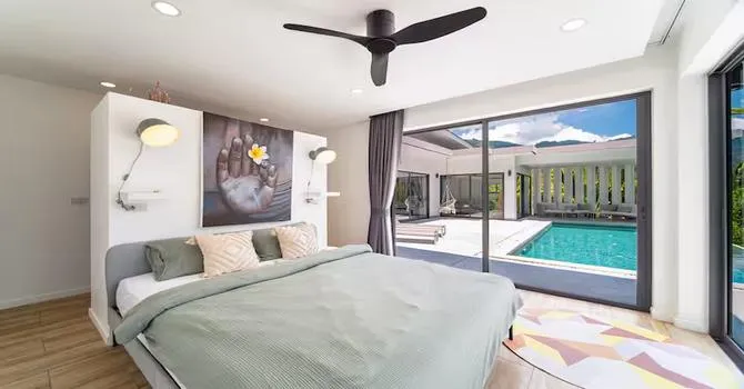 Sola Villa  Bedroom 1