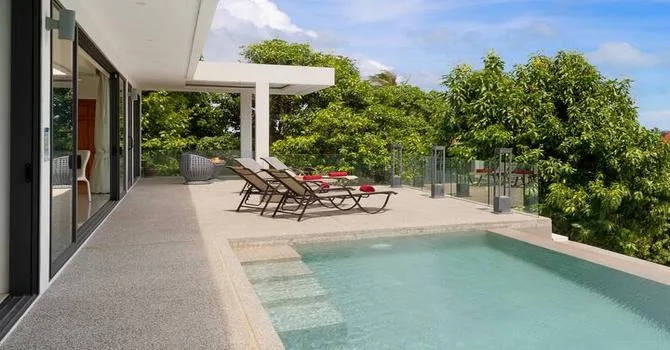 Sunrise Seaview Villa  Swimming pool