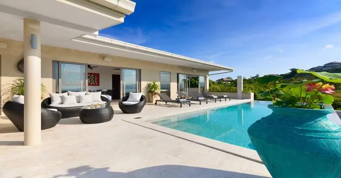 Sunsets Villa 5  Swimming pool