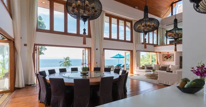 Villa Riva   Kitchen&Dining area