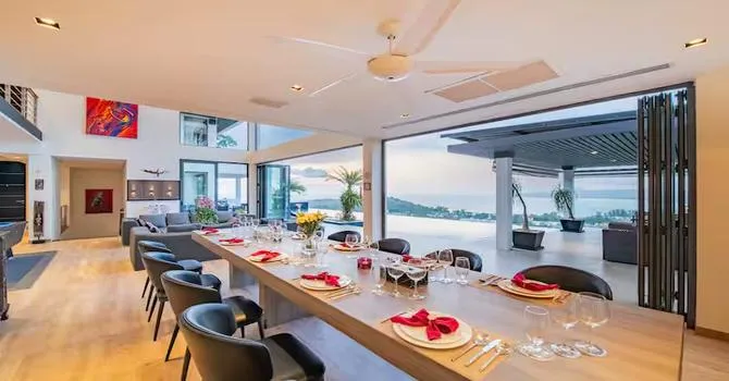 Villa Zamani  Dining